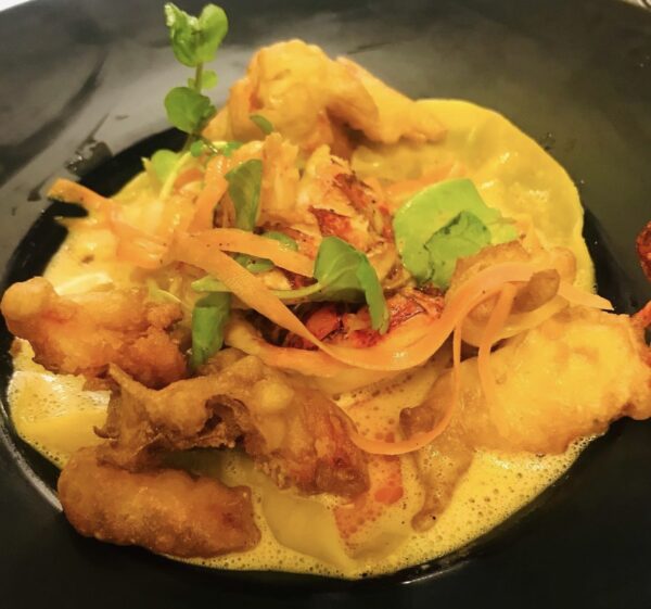 Homard Bleu (décortiqué) sur son risotto au corail, crémeux parmesan